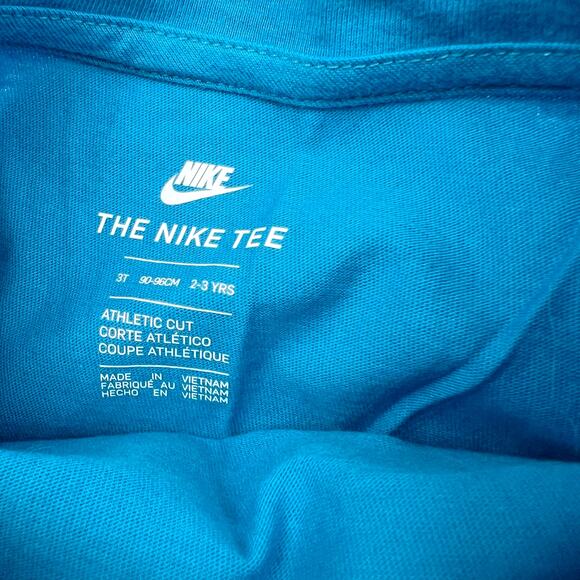 NWT Nike Blue Heart Tee - Picture 3 of 5